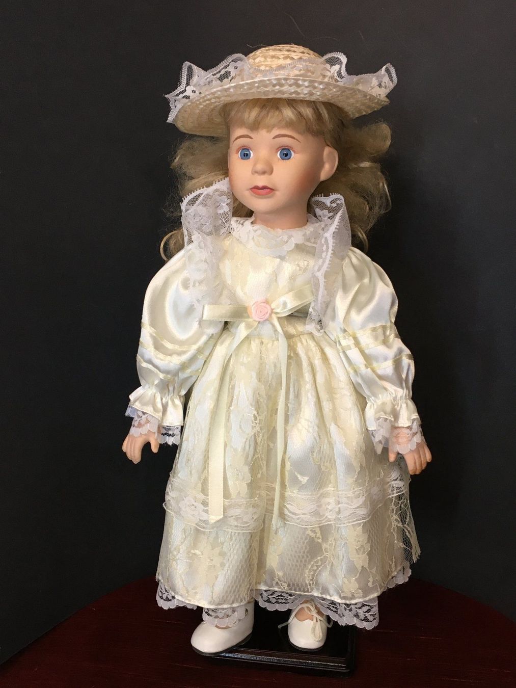 Bambole: Victoria "The Promenade Collection" – Usato da Schaffhausen venduto da sparzone 1