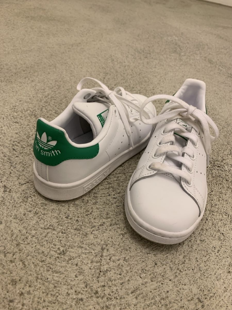Adidas Scarpe da uomo: Adidas Stan Smith weiss Grösse 36 fast neu – Usato da Dübendorf venduto da feliiiixx