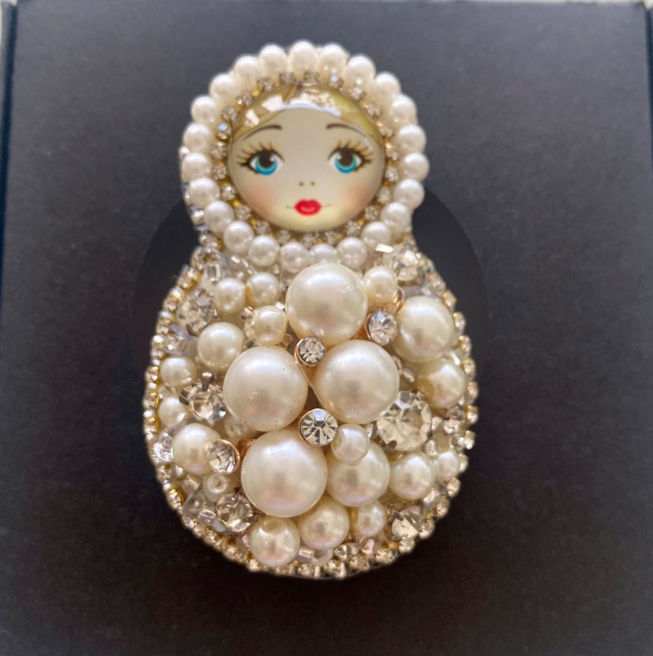 Swarovski Broschen & Nadeln: Brosche Matroschka 🪆 – Neu und originalverpackt aus Zürich von NNK28 2