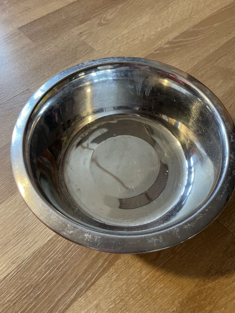 Ciotole: 5er Set Hunde Schüsseln – Usato da Hoffeld venduto da ElaneeRoth 3