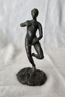 Künstler-Bronzeskulptur signiert „P. Lanocha“