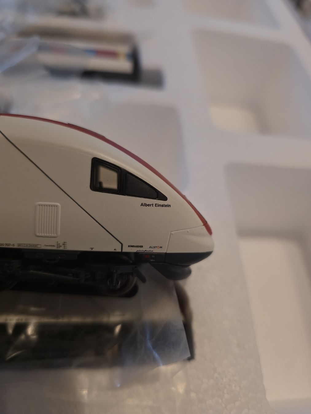 Roco Modellini di ferrovie: H0 Roco ICN Albert Einstein AC Digital – Usato da Müllheim Dorf venduto da Mowag731 3