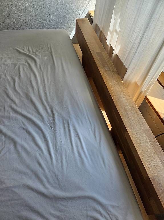 Letti: Massivholz Doppelbett + Lattenrosste – Usato da Zürich venduto da tudor87 2