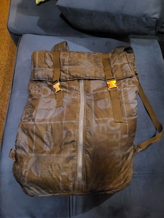 Sac à dos The North Face au motif logo, bon état