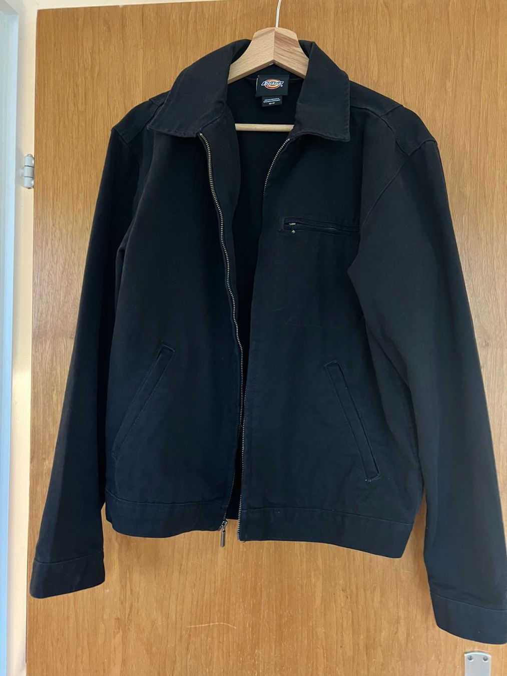 Dickies Jacken: Dickies Jacke schwarz – Gebraucht aus Zürich von dm89