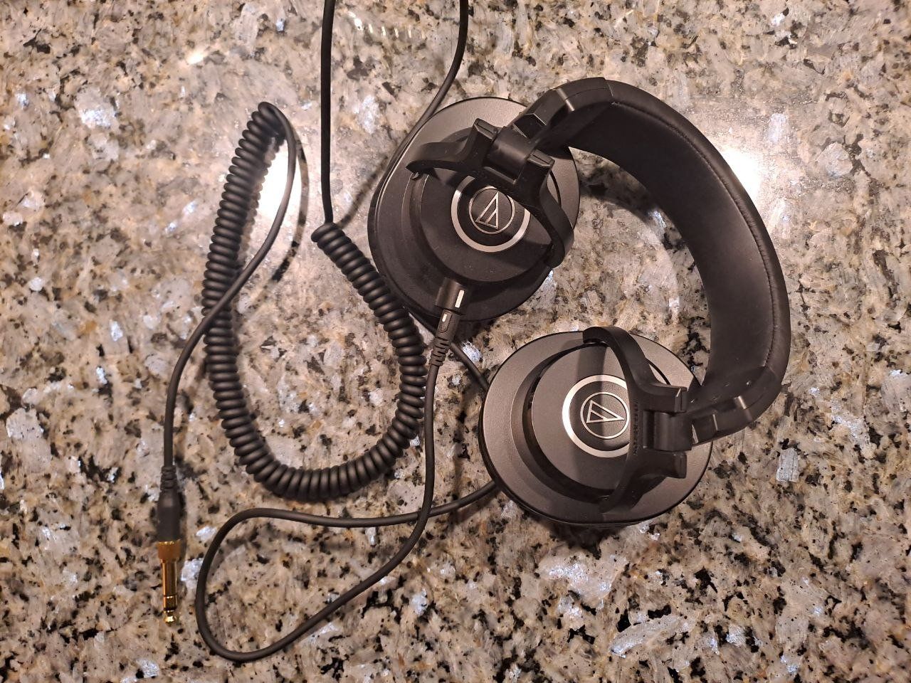 Audio Technica Cuffie: Audio-Technica Kopfhörer schwarz neuwertig – Nuovo (secondo la descrizione) da Zürich venduto da tulalitulala