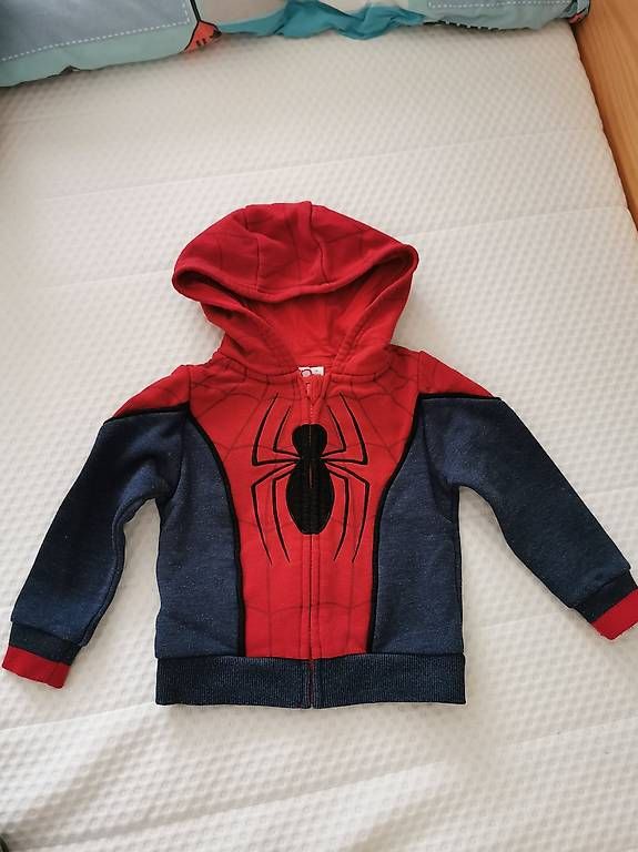 Maglioni & Felpe: Sweatjacke mit Kapuze Spiderman Gr. 92-98 – Usato da Dietikon venduto da Sandra_Luka
