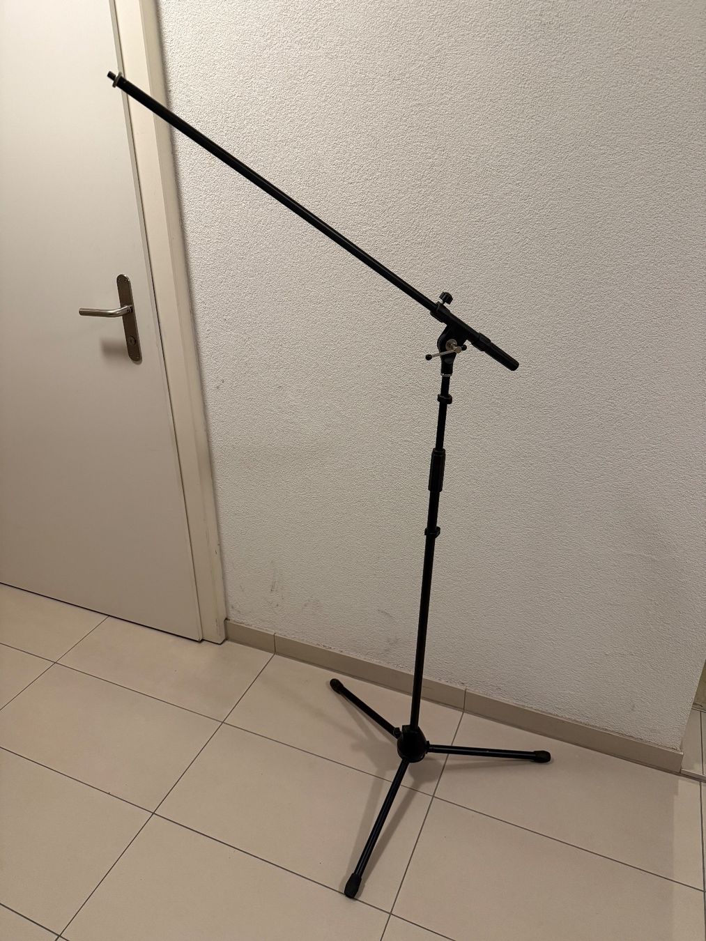 Instrumenten-& Notenständer: Trépied de microphone – Gebraucht aus Morrens VD von YannD02 2
