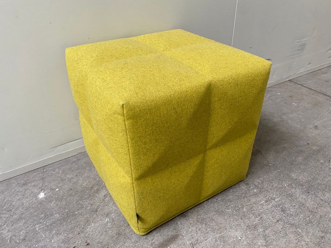 Sgabelli: BuzziCube 3D Solo Akustik-Hocker gelb – Usato da St. Gallen venduto da MSMoebelhandel 2