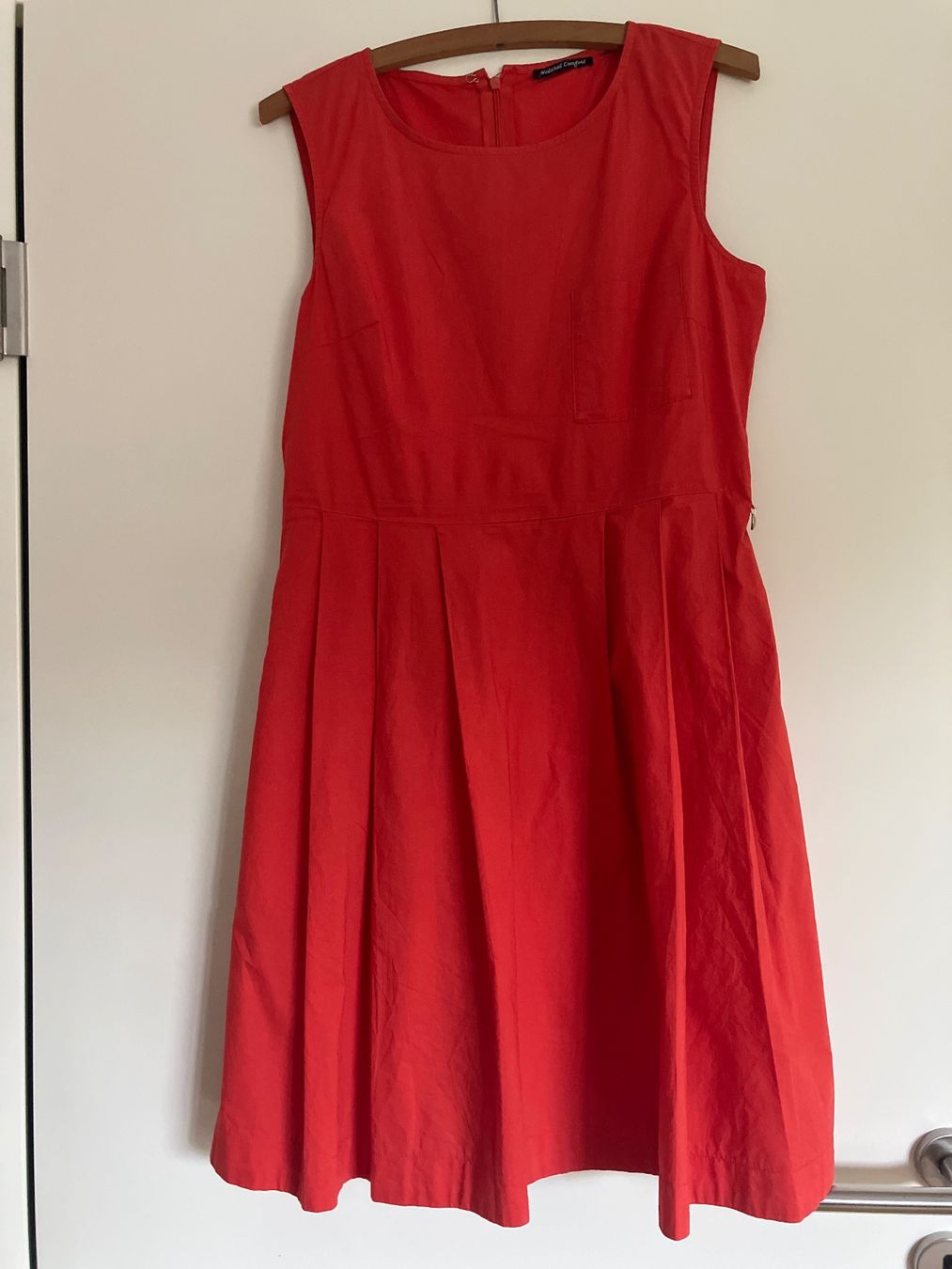 Kleider: Lady in Red – Gebraucht aus Baden von sylivianne