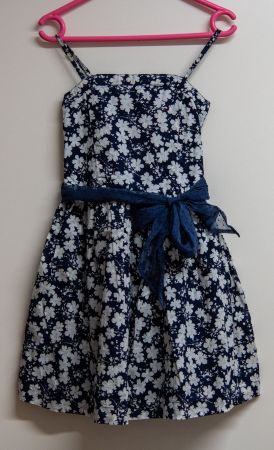 Kleid von Tommy Hilfiger, Gr. 110