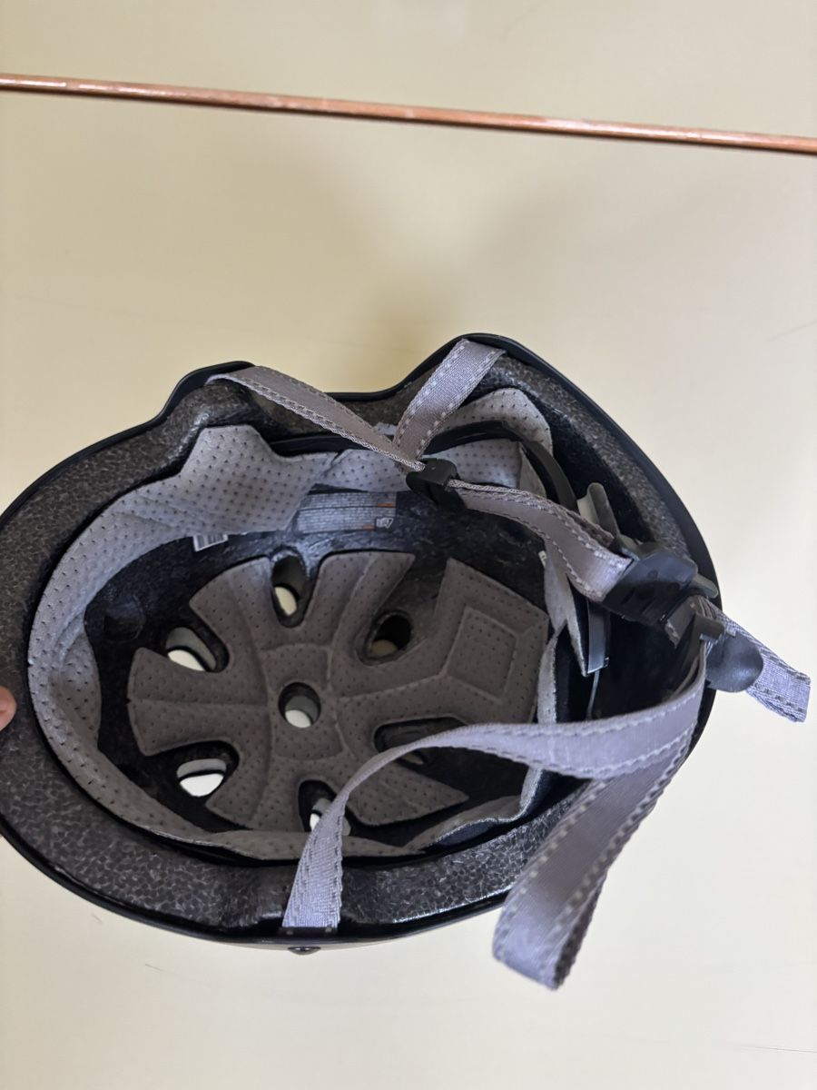 Helme: Helmet Electra black  – Gebraucht aus Morges von Brunocunha05 2