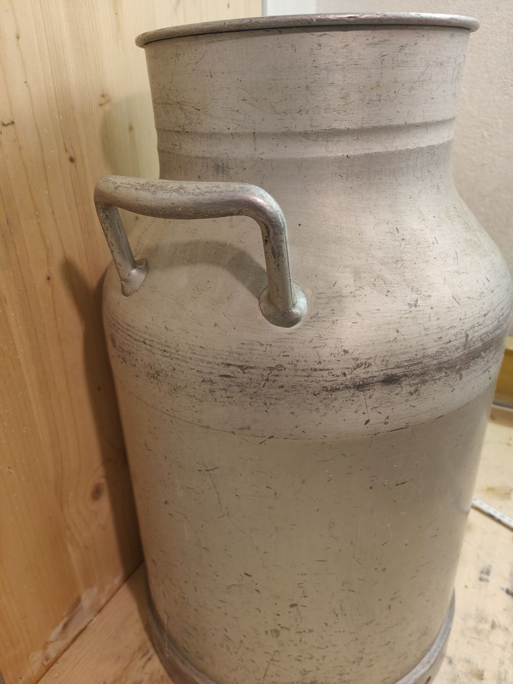 Agricoltura: Milchkanne alt Alu 40 Liter 2 – Usato da Schaffhausen venduto da b-chriss 2