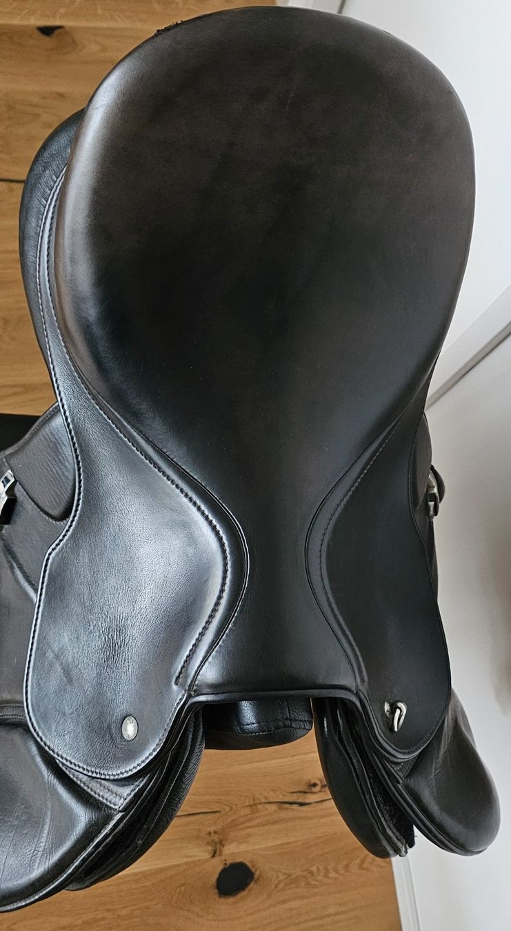 Selle & Accessori: Wunderschöner HBS Vielseitigkeitssattel schwarz 18" – Usato da Rupperswil venduto da KKPUNISH77 7