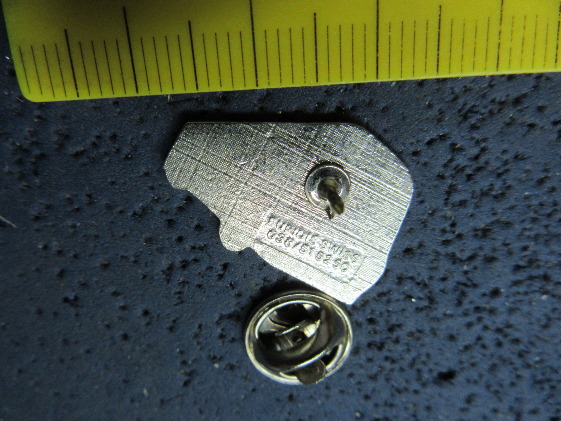 Swiss Plaketten & Abzeichen: BOVA AUTOBUS CAR PIN ENAMEL – Gebraucht aus Ettingen von Hausi4711 1