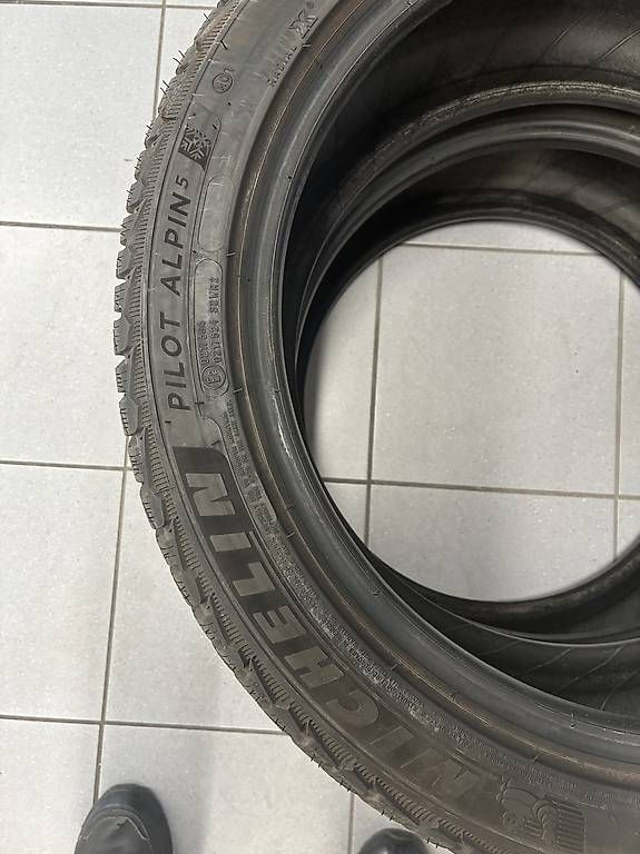 Altro in Scrittura & Disegno: Winterreifen Michelin 225 45 18 – Usato da Neuenhof venduto da Gt5.Performance_ 1