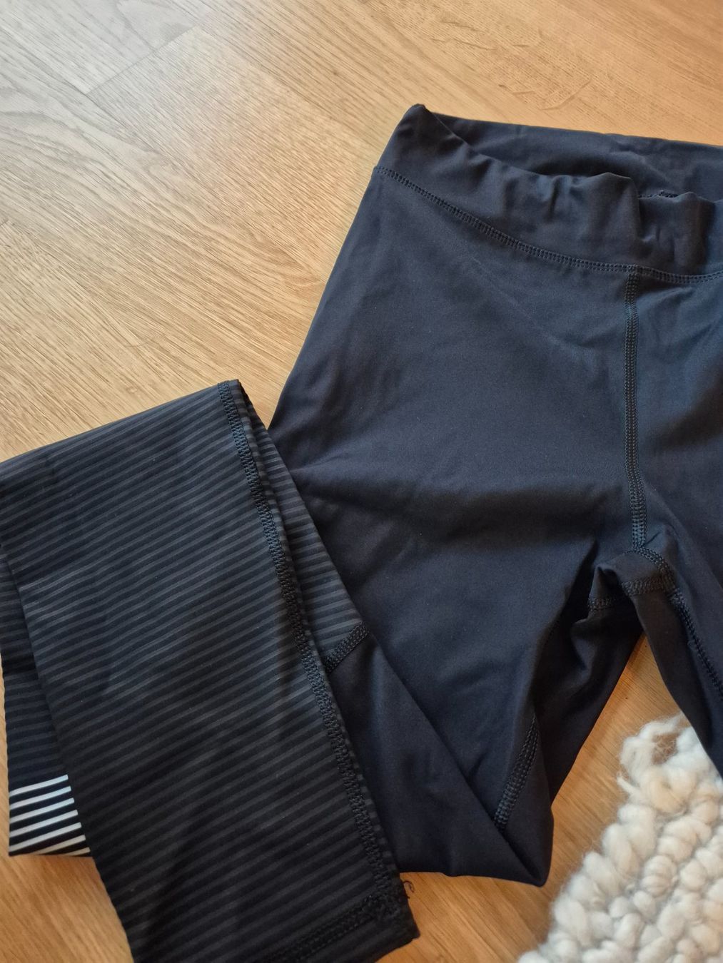 Leggings: Leggings Virus International EAU7X – Gebraucht aus Ittigen von LilyfromSwitzerland 2