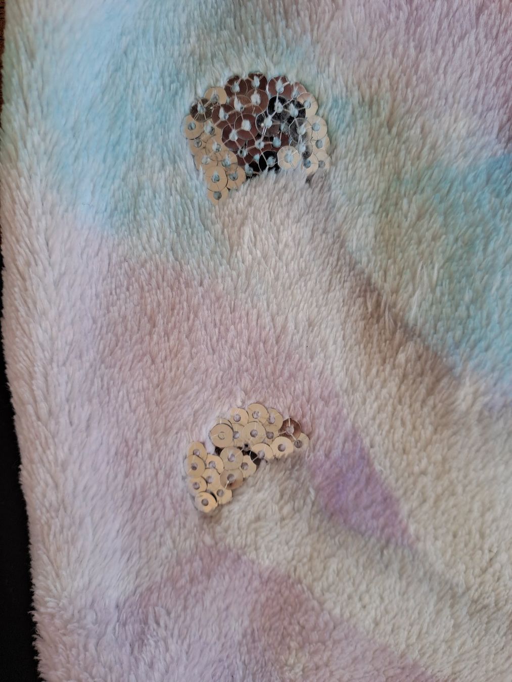 H&M Maglioni & Felpe: H&M Einhornpullover mit Pailletten 122/128 gebraucht – Usato da Glashütten venduto da Schwebefisch 4