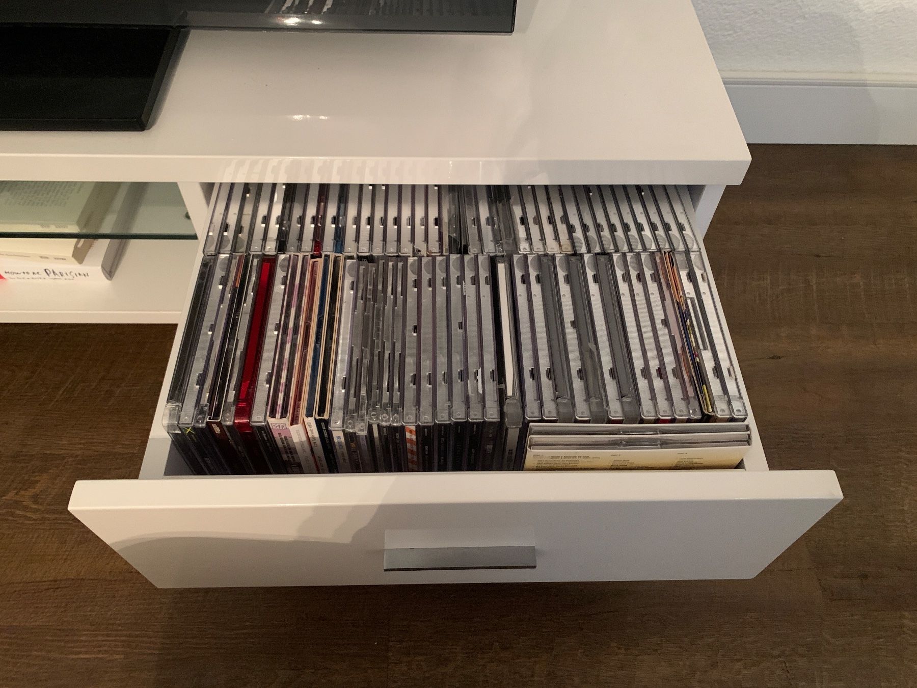 Micasa TV Möbel: Weisses TV-Möbel von Micasa – Gebraucht aus Wallisellen von preloved.fastfashion 3
