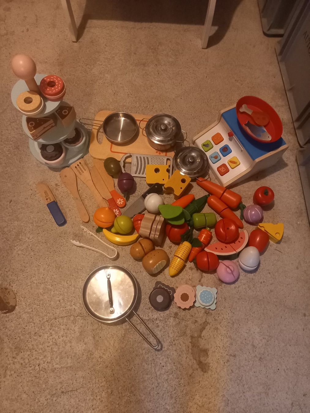 Giochi: Cuisine enfant en bois – Usato da Fribourg venduto da Alexander123456 2