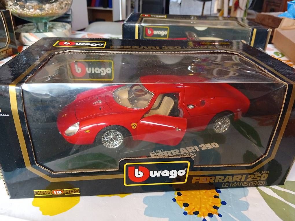 Modellini d'auto: Collezione modellini Burago con special edition – Usato da Vezio venduto da 41181 7