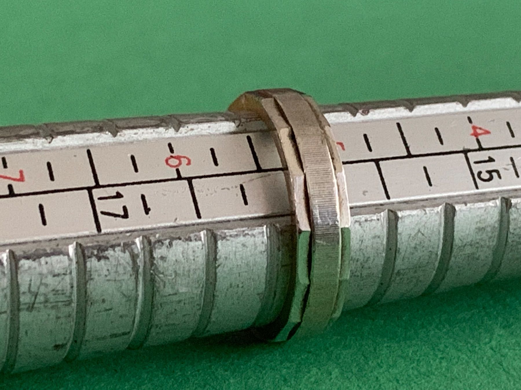 Anelli: Silberring schraffiert klassisch (50) – Usato da Dittingen venduto da Bellevista 1