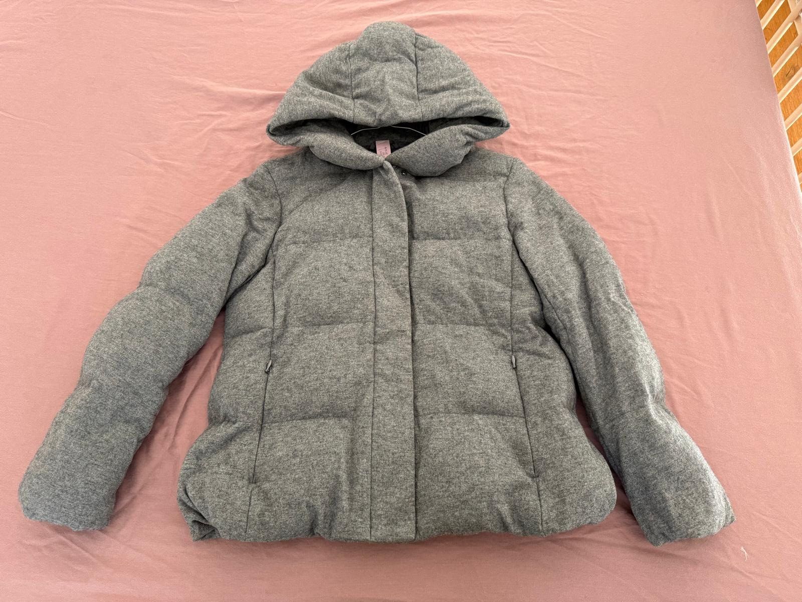 Uniqlo Giacche: Uniqlo Puffer Down Jacket – Usato da Basadingen venduto da ChristabelsCloset