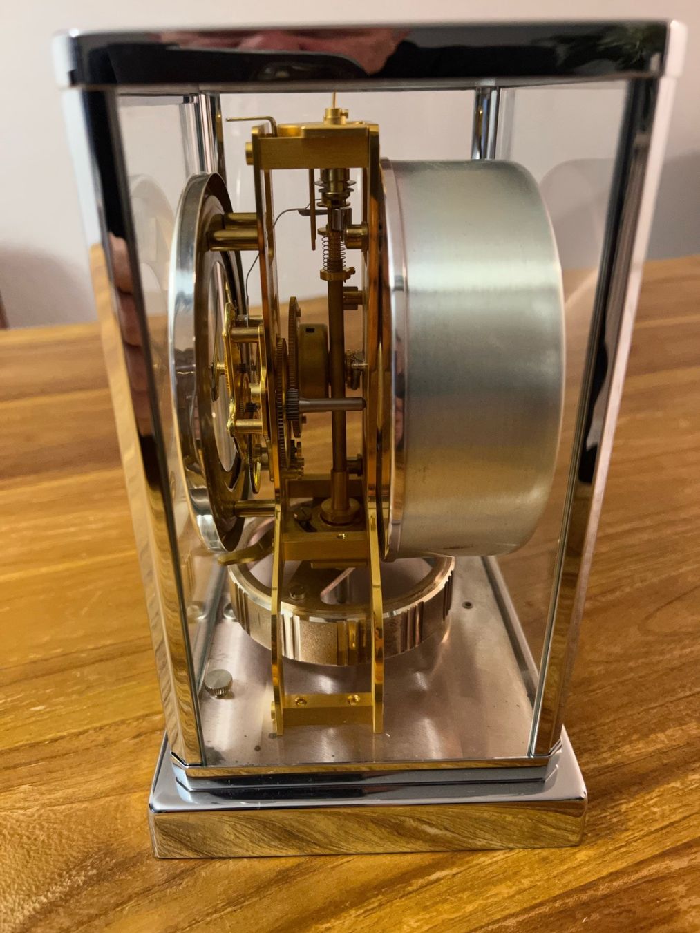 Jaeger-Lecoultre Stand- & Wanduhren: JAEGER LE COULTRE very rare bicolor ATMOS table clock - 60's – Gebraucht aus Le Mont-sur-Lausanne von LycaGallery 2