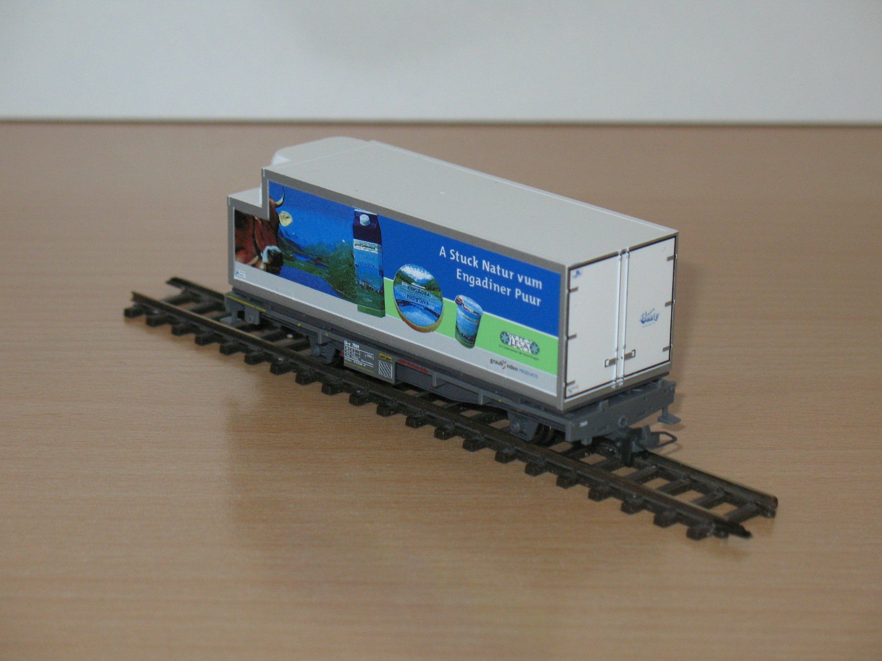 Bemo Modellini di ferrovie: Containerwagen "KÄSE / MILCH" der RhB in H0m/ BEMO 2269 – Nuovo (secondo la descrizione) da Ettiswil venduto da Caapraibex 5