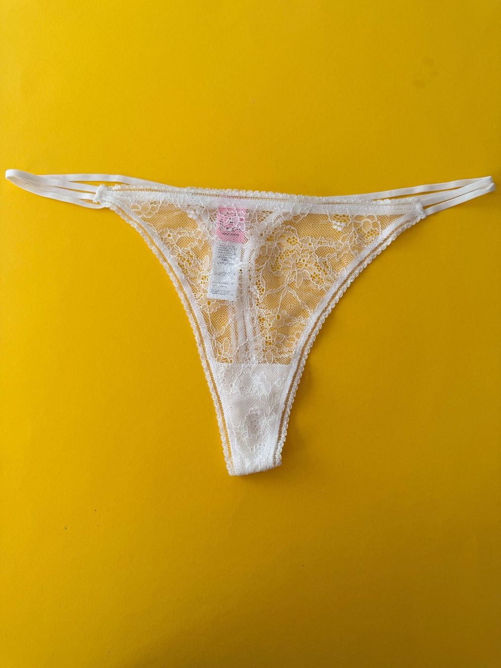 Hunkemöller Autres dessous: HUNKEMÖLLER, String, Grösse XL, Farbe Weiss – Neuf avec emballage d'origine à Rudolfstetten par gst_g7xl