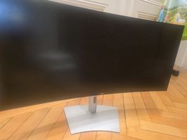 Dell UltraSharp U4025QW 40" 5120 x 2160 at 120hz