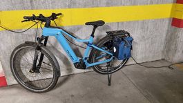 E-Bike Flyer blau mit Gepäckträger guter Zustand