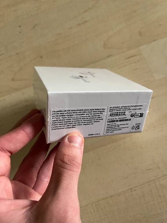 Kopfhörer: Airpods Pro 2nd Generation – Neu und originalverpackt aus Kehrsatz von eli_t65q 2
