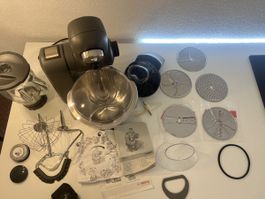 BOSCH Maxximum 1600 W Küchenmasschine mit Zubehör 