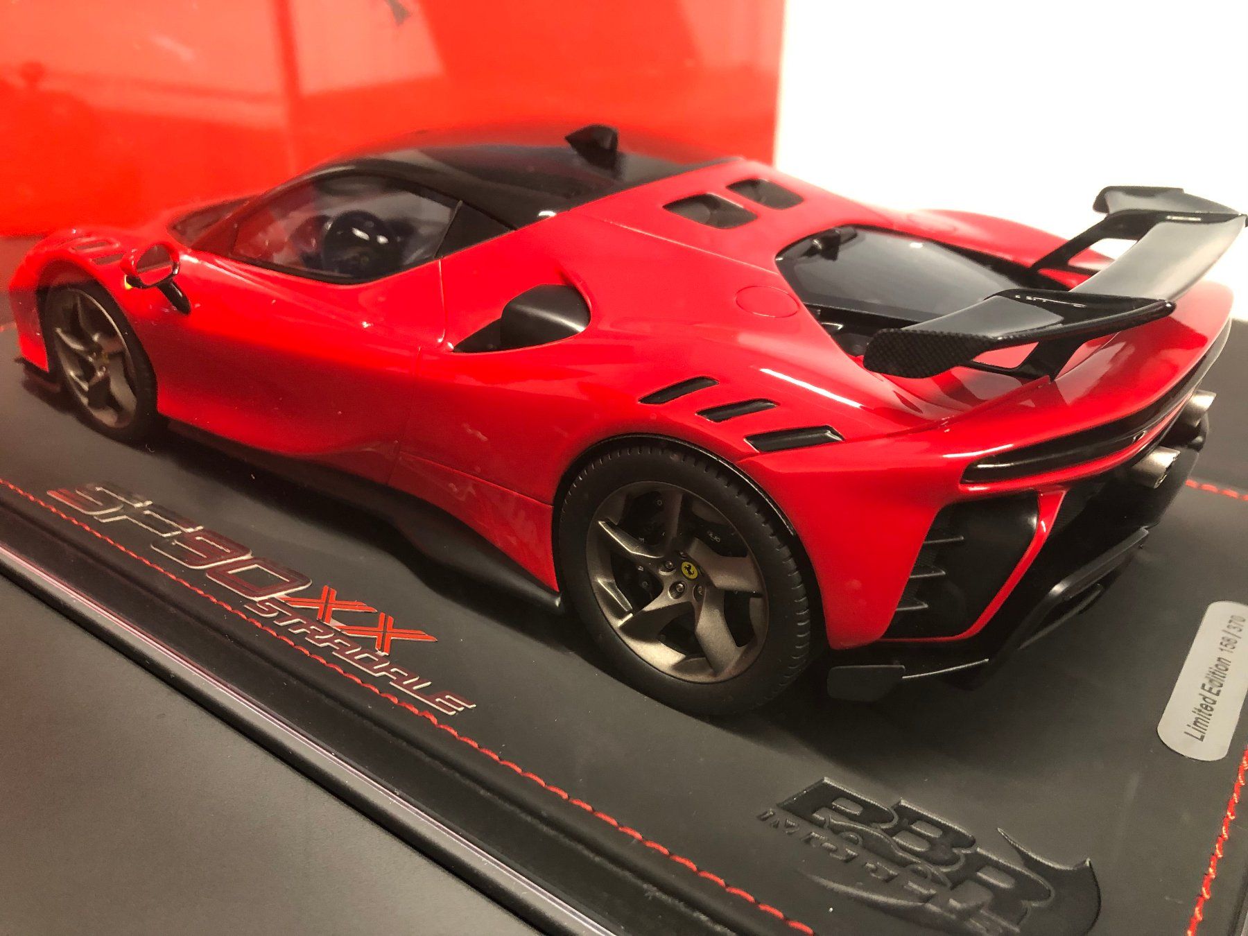 BBR Models Modellini d'auto: Ferrari SF90 XX Stradale BBR 1:18 – Nuovo e nell'imballaggio originale da Wetzikon ZH venduto da mcf18 3