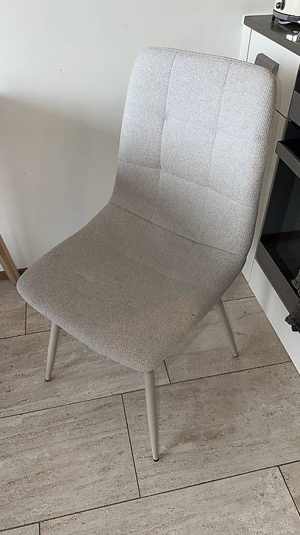 Stühle: 4x Esszimmerstuhl - Beige – Gebraucht aus Dällikon von chi_tkv7