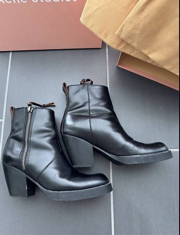 Damenschuhe: acne studio stiefeletten – Gebraucht aus Wil SG von GabiHiestand 3