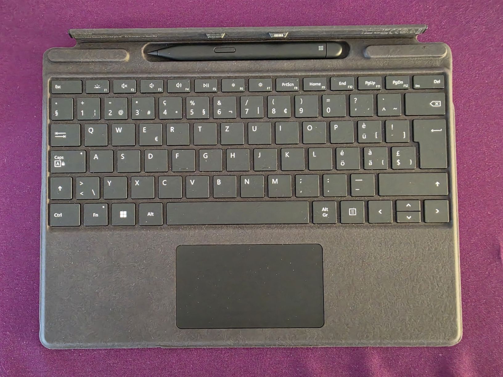 Microsoft Portables: Microsoft Surface Pro 8 ab 1.-- – D'occasion à Gossau ZH par hexe83 7