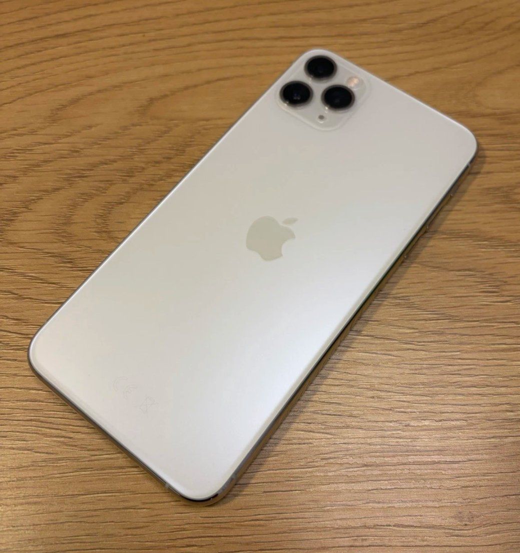 Apple Handys / Smartphones: iPhone 11 Pro Max (256GB) Akku 93% – Gebraucht aus Luzern von Waince786 1