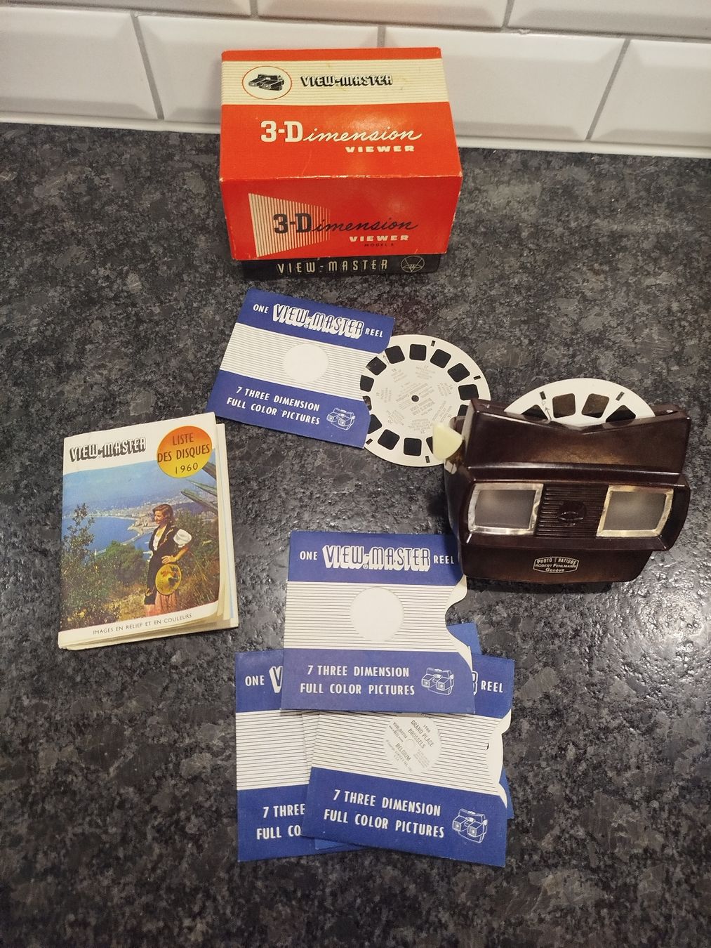 View-master Giocattoli: view master 3-d ancien en bakélite avec 9 pellicules – Usato da Genève venduto da Octo-puces 1
