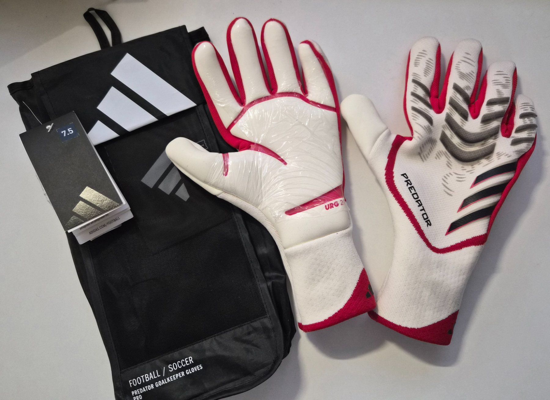 Handschuhe & Handstulpen: Neue Torhüterhandschuhe Adidas Predator,  Gr. 7.5 – Neu und originalverpackt aus Trimbach von caleur 2