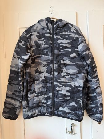 Peak Performance Helium Daunenjacke Camouflage, Gr. M