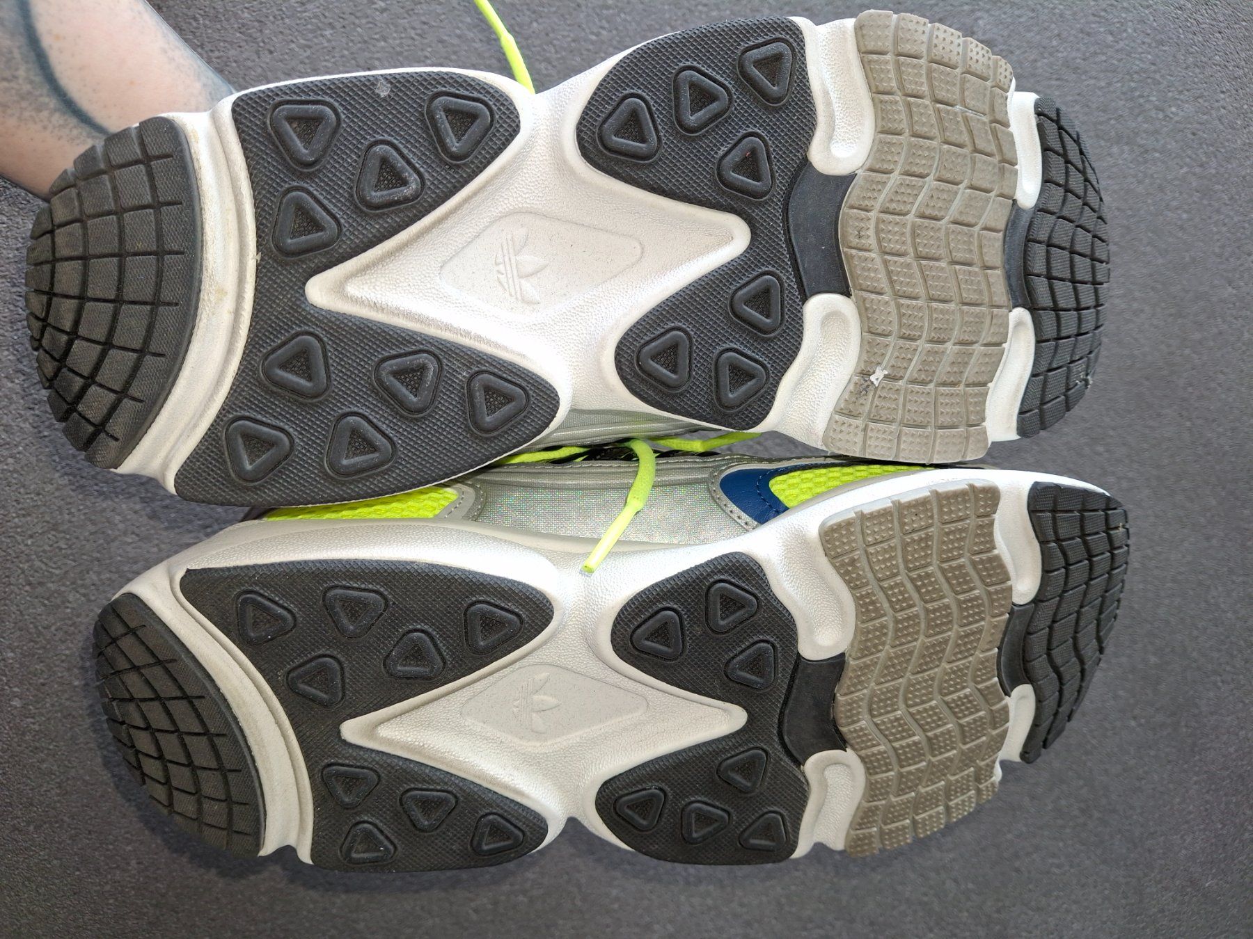 Adidas Damenschuhe: Adidas Sneaker Top Zustand – Gebraucht aus Widnau von Ms_Lefthand 7