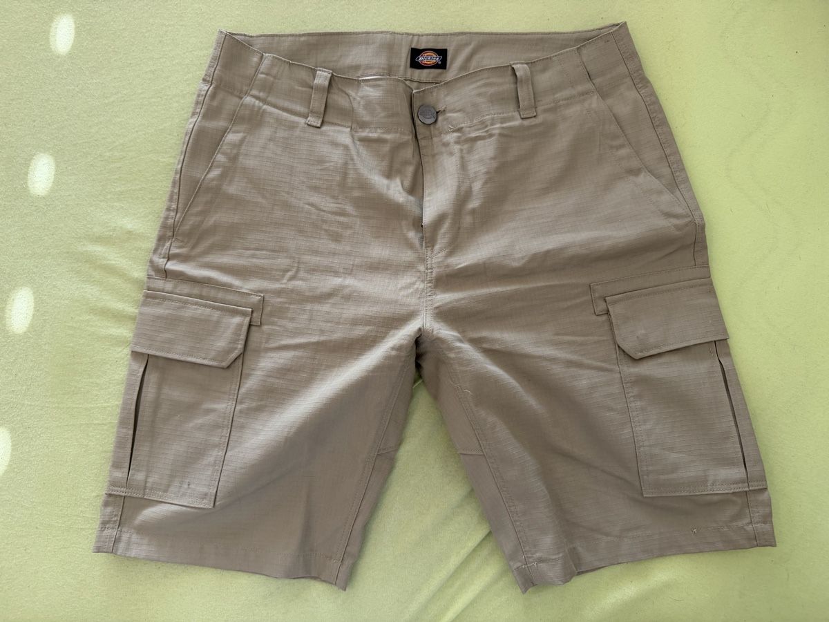 Lotti di vestiti: Set t-shirt Carhartt et shorts – Usato da Fétigny venduto da moostic 2