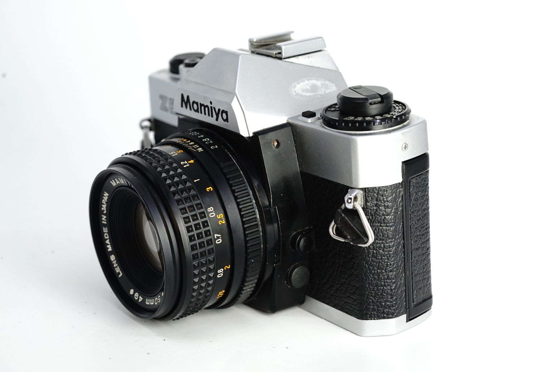 Mamiya Fotocamera: Mamiya ZE mit Objektiv mit kleinem Mangel – Usato da Bischofszell venduto da Blende2 2