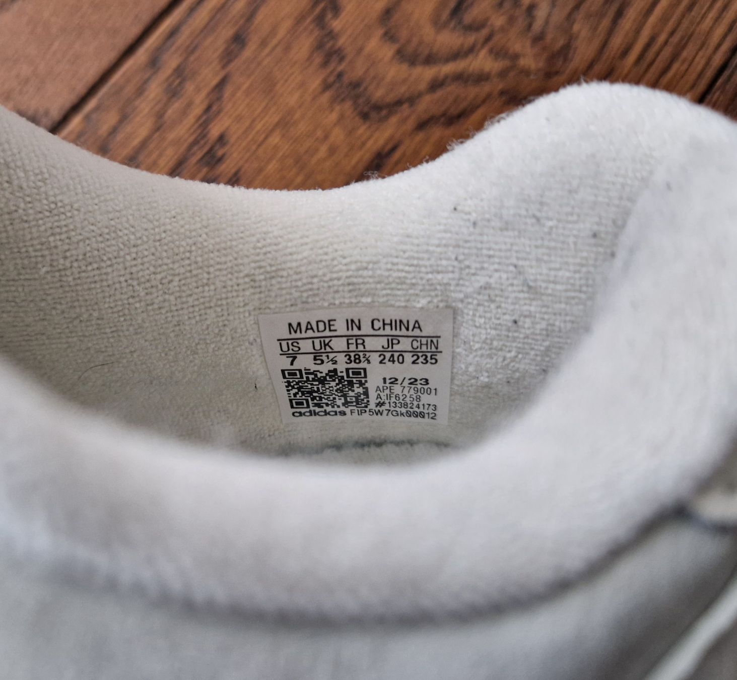 Tiragraffi: Originale Adidas Schuhe – Nuovo (secondo la descrizione) da Rickenbach-Sulz venduto da Bacardibabe 5
