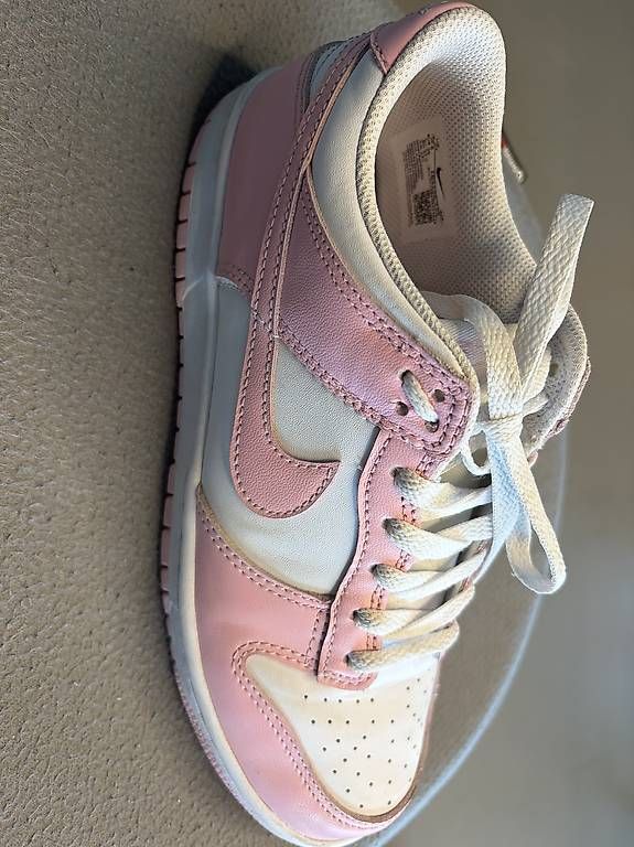 Scarpe da donna: Nike Dunk / Grösse 39 – Usato da Zürich venduto da Uki02 1
