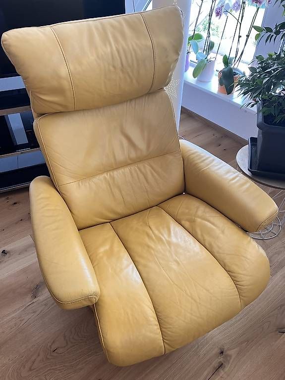 Poltrone: 2 TV Sessel mit Hocker  – Usato da Oberglatt ZH venduto da cobra_crew 2