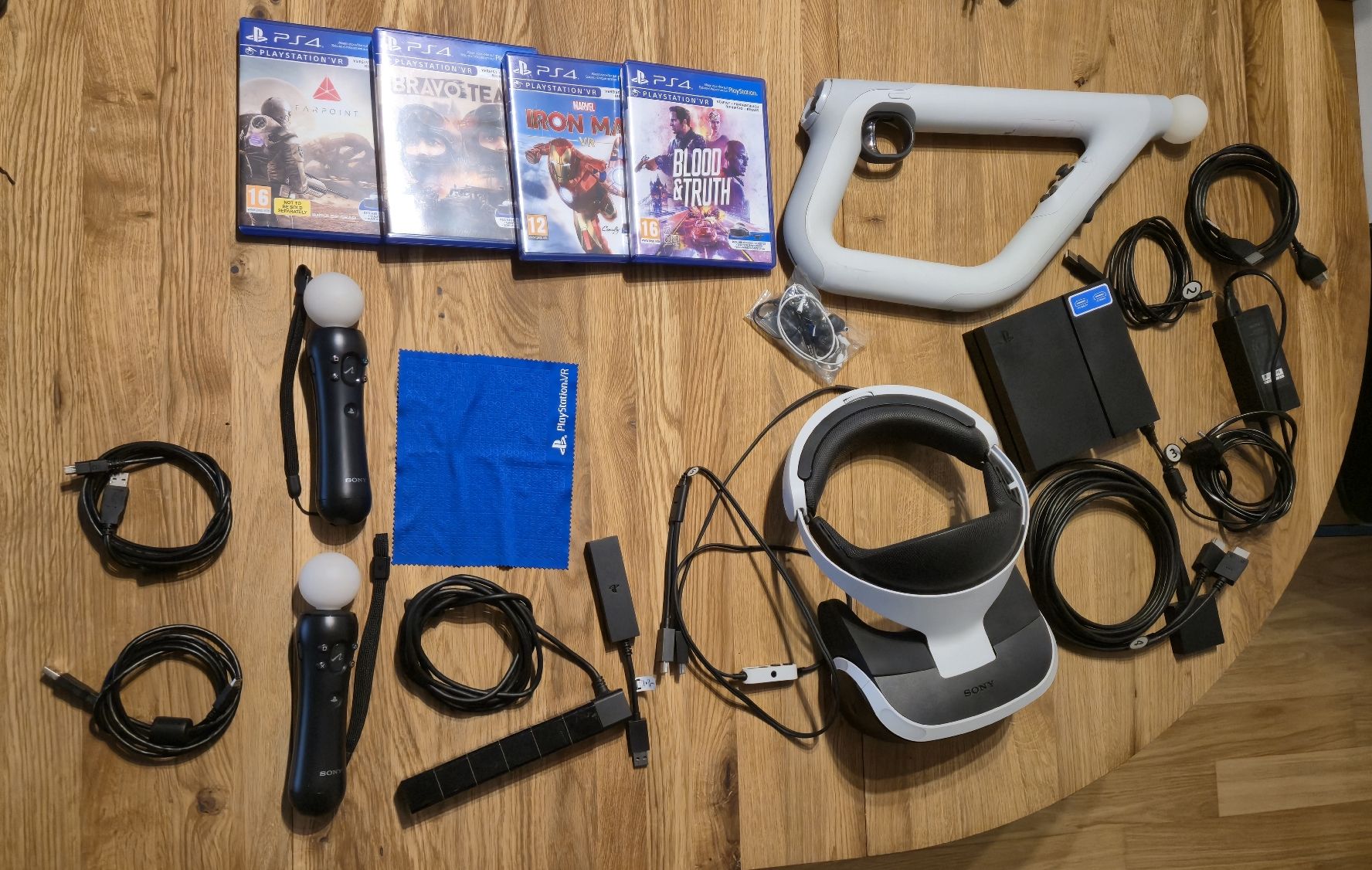 Sony VR Brille: Sony PlayStation VR Headset VR Bundle Spiele Zubeh. – Gebraucht aus Aarwangen von fab_k5ck