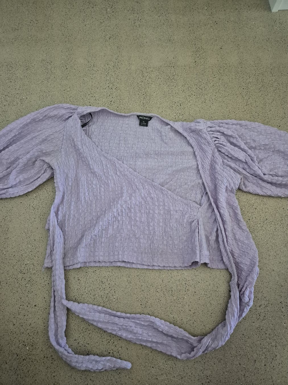 Blusen: Lila Wickeltop – Gebraucht aus Schlieren von nat_76vd 1